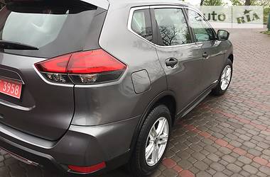 Позашляховик / Кросовер Nissan Rogue 2017 в 
