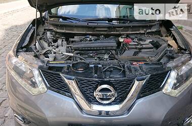 Позашляховик / Кросовер Nissan Rogue 2015 в 