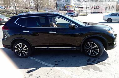 Внедорожник / Кроссовер Nissan Rogue 2018 в Харькове