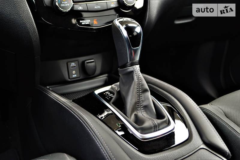 Позашляховик / Кросовер Nissan Rogue 2017 в Харкові