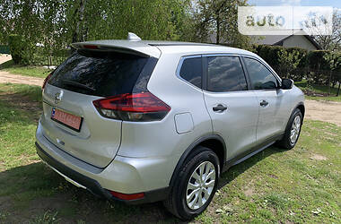 Позашляховик / Кросовер Nissan Rogue 2018 в 