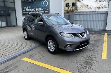 Внедорожник / Кроссовер Nissan Rogue 2016 в Полтаве