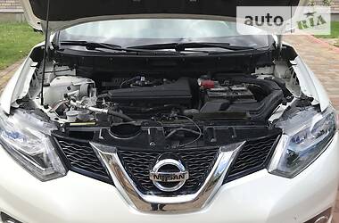 Позашляховик / Кросовер Nissan Rogue 2015 в 
