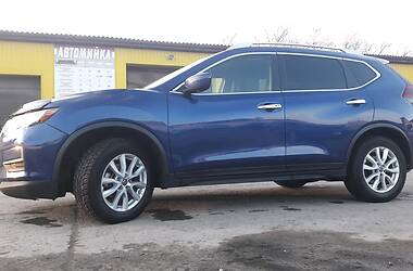 Позашляховик / Кросовер Nissan Rogue 2017 в 