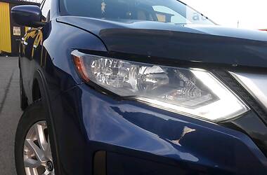 Позашляховик / Кросовер Nissan Rogue 2017 в 