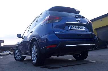 Позашляховик / Кросовер Nissan Rogue 2017 в 