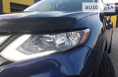 Позашляховик / Кросовер Nissan Rogue 2017 в 
