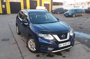 Позашляховик / Кросовер Nissan Rogue 2017 в 