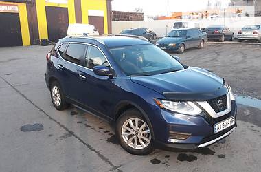 Позашляховик / Кросовер Nissan Rogue 2017 в 