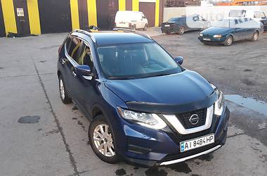 Позашляховик / Кросовер Nissan Rogue 2017 в 