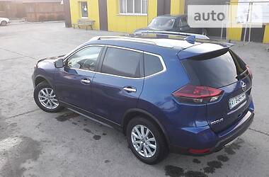 Позашляховик / Кросовер Nissan Rogue 2017 в 