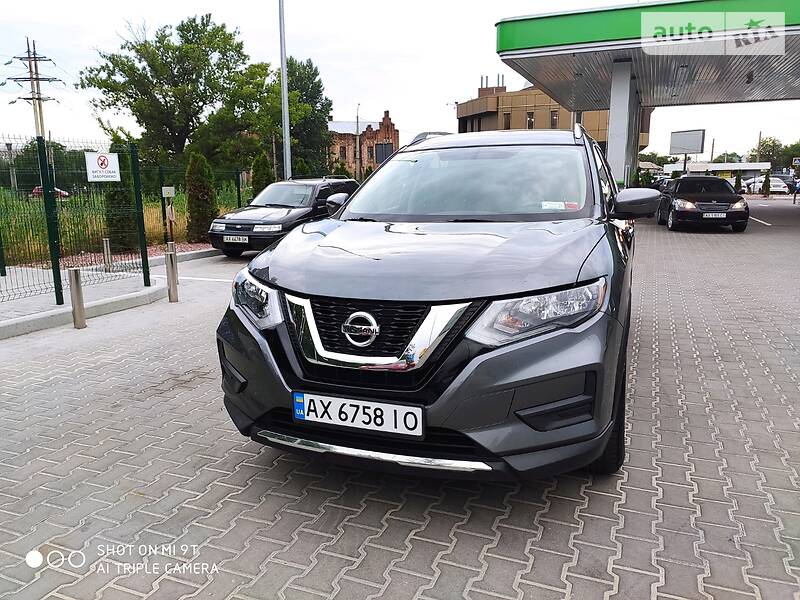 Позашляховик / Кросовер Nissan Rogue 2016 в Харкові