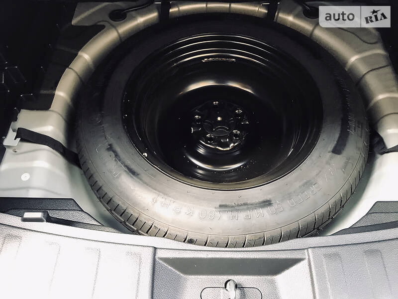 Позашляховик / Кросовер Nissan Rogue 2015 в Луцьку