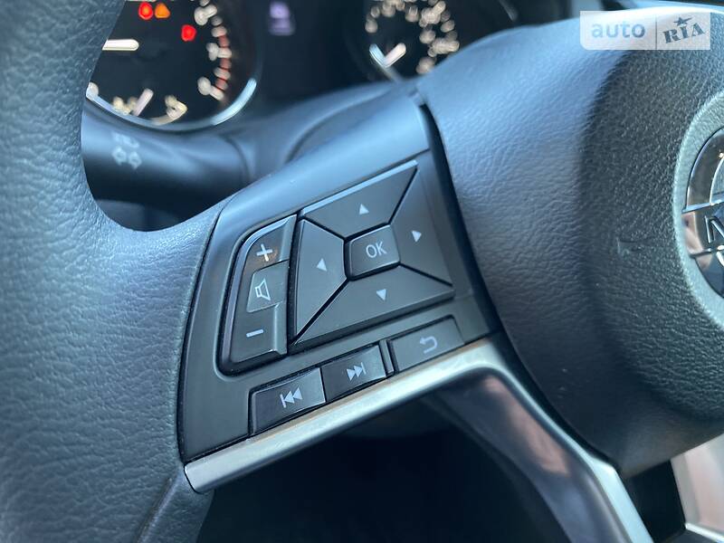 Позашляховик / Кросовер Nissan Rogue 2018 в Києві