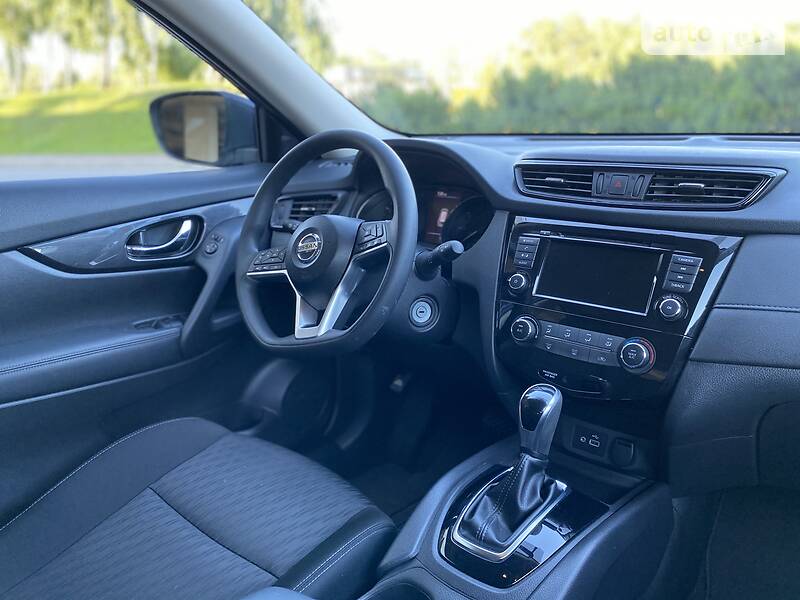 Позашляховик / Кросовер Nissan Rogue 2018 в Києві