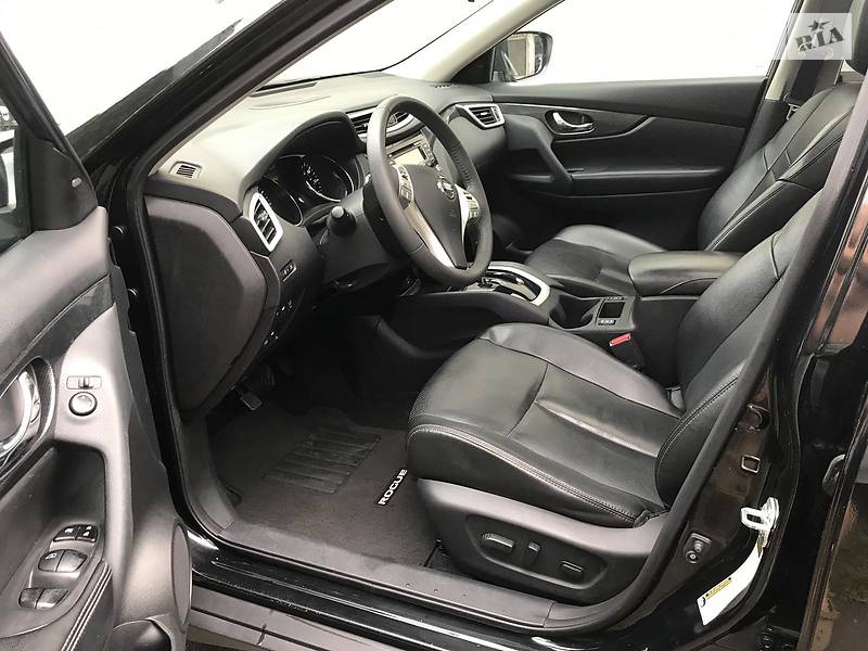 Позашляховик / Кросовер Nissan Rogue 2016 в Києві