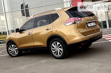 Позашляховик / Кросовер Nissan Rogue 2014 в 