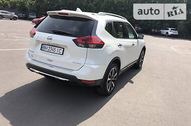 Позашляховик / Кросовер Nissan Rogue 2016 в 