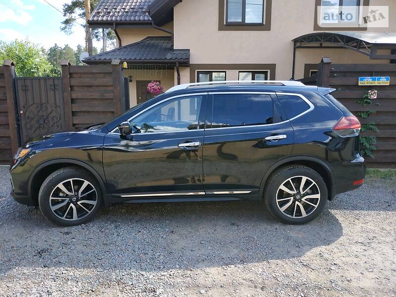 Позашляховик / Кросовер Nissan Rogue 2018 в Ірпені