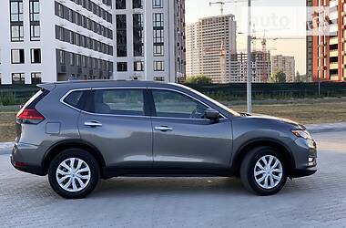 Позашляховик / Кросовер Nissan Rogue 2016 в 
