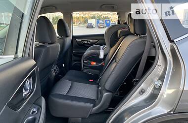 Позашляховик / Кросовер Nissan Rogue 2016 в 