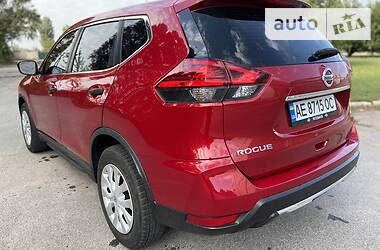 Позашляховик / Кросовер Nissan Rogue 2017 в Дніпрі