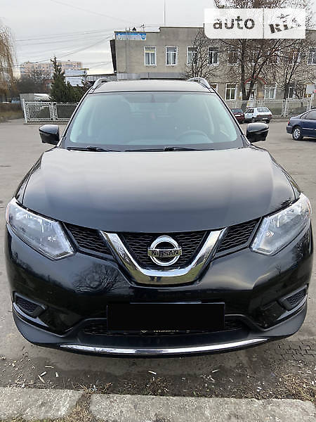 Позашляховик / Кросовер Nissan Rogue 2016 в Львові