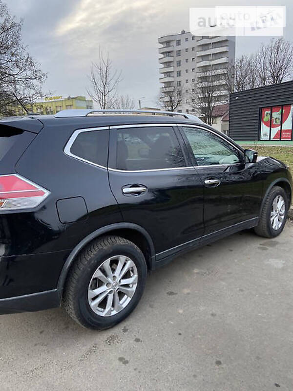 Позашляховик / Кросовер Nissan Rogue 2016 в Львові