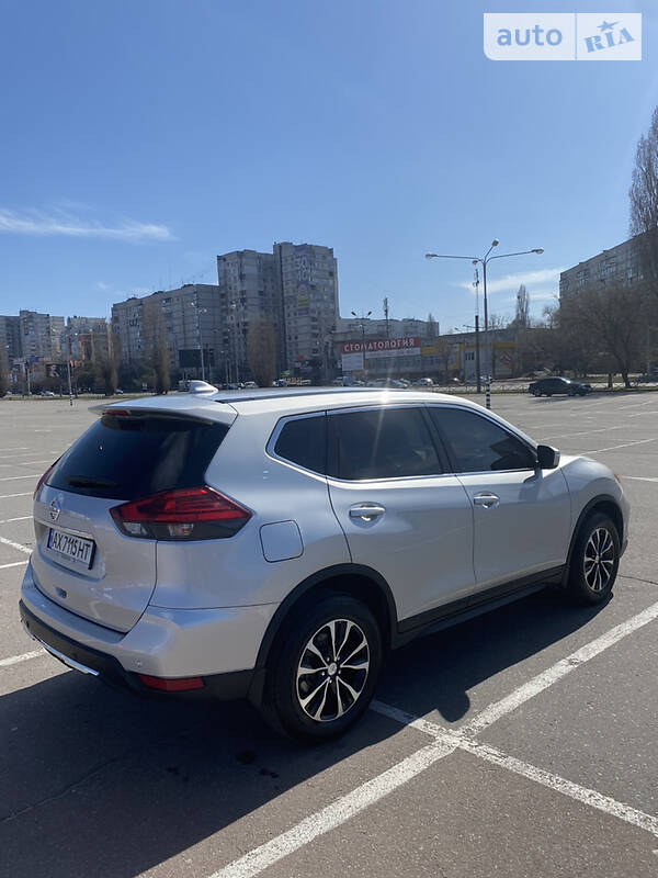 Позашляховик / Кросовер Nissan Rogue 2016 в Харкові