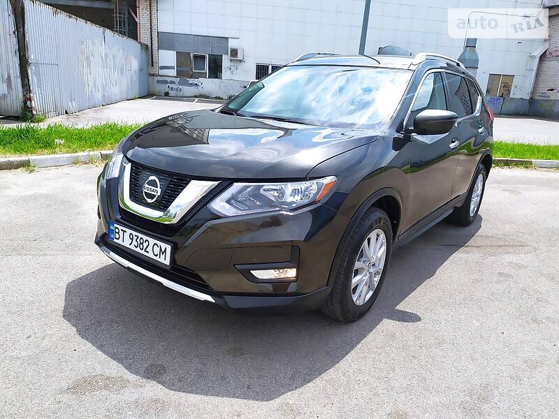 Внедорожник / Кроссовер Nissan Rogue 2017 в Херсоне