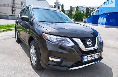 Внедорожник / Кроссовер Nissan Rogue 2017 в Херсоне