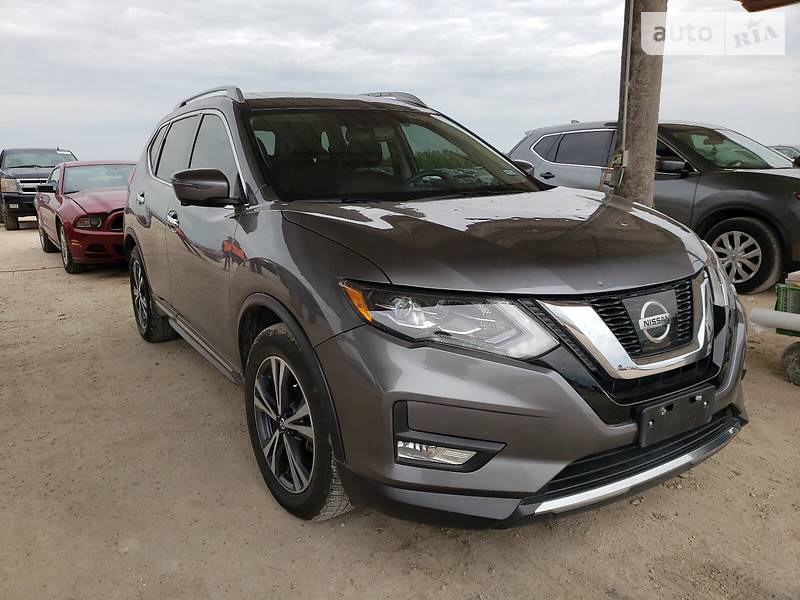 Позашляховик / Кросовер Nissan Rogue 2018 в Києві