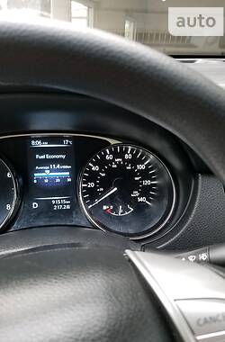 Внедорожник / Кроссовер Nissan Rogue 2015 в 