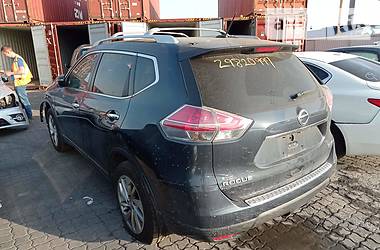 Внедорожник / Кроссовер Nissan Rogue 2015 в 