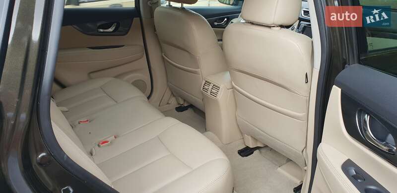 Позашляховик / Кросовер Nissan Rogue 2015 в Кропивницькому