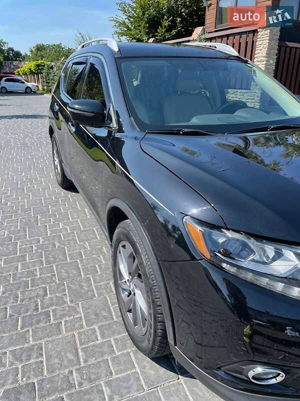 Внедорожник / Кроссовер Nissan Rogue 2015 в Вараше