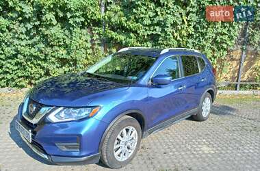 Позашляховик / Кросовер Nissan Rogue 2017 в Києві