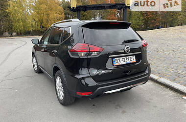 Внедорожник / Кроссовер Nissan Rogue 2017 в Шепетовке