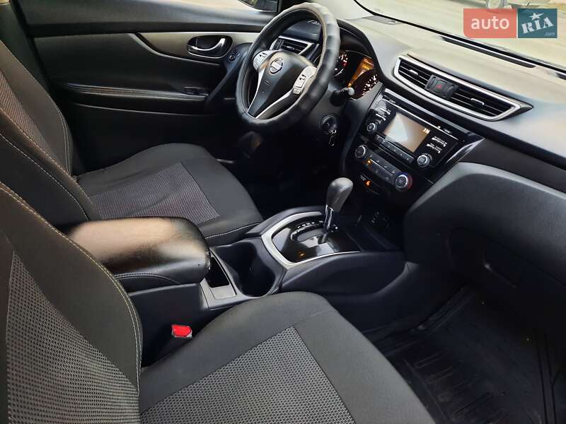 Позашляховик / Кросовер Nissan Rogue 2015 в Хмельницькому