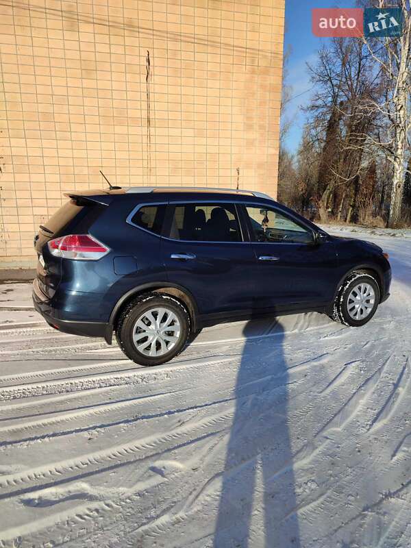 Позашляховик / Кросовер Nissan Rogue 2015 в Черкасах