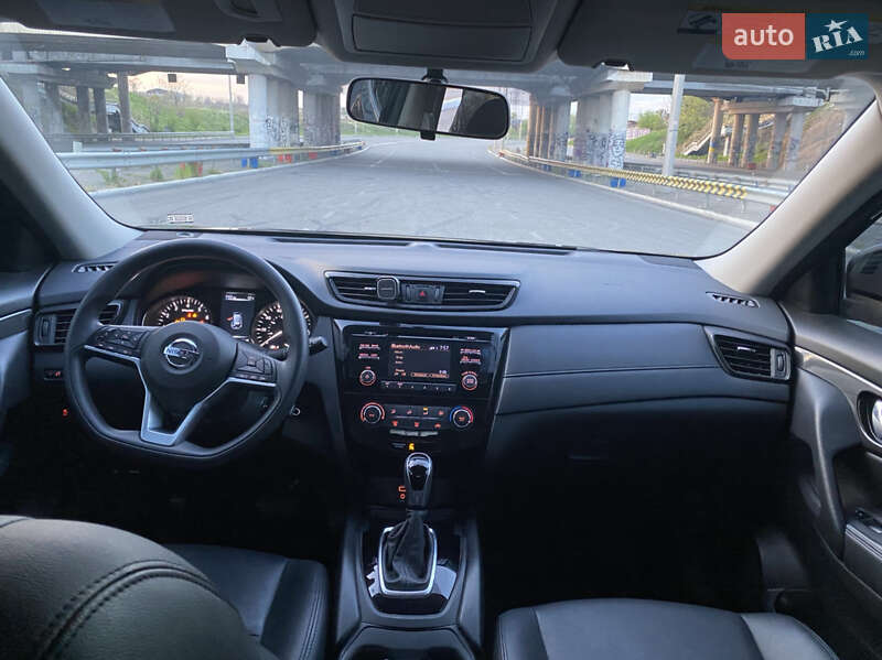 Позашляховик / Кросовер Nissan Rogue 2017 в Одесі
