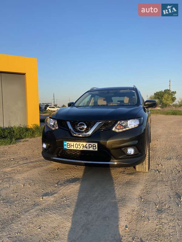 Внедорожник / Кроссовер Nissan Rogue 2016 в Одессе