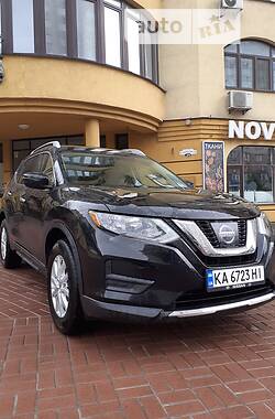 Позашляховик / Кросовер Nissan Rogue 2017 в Києві