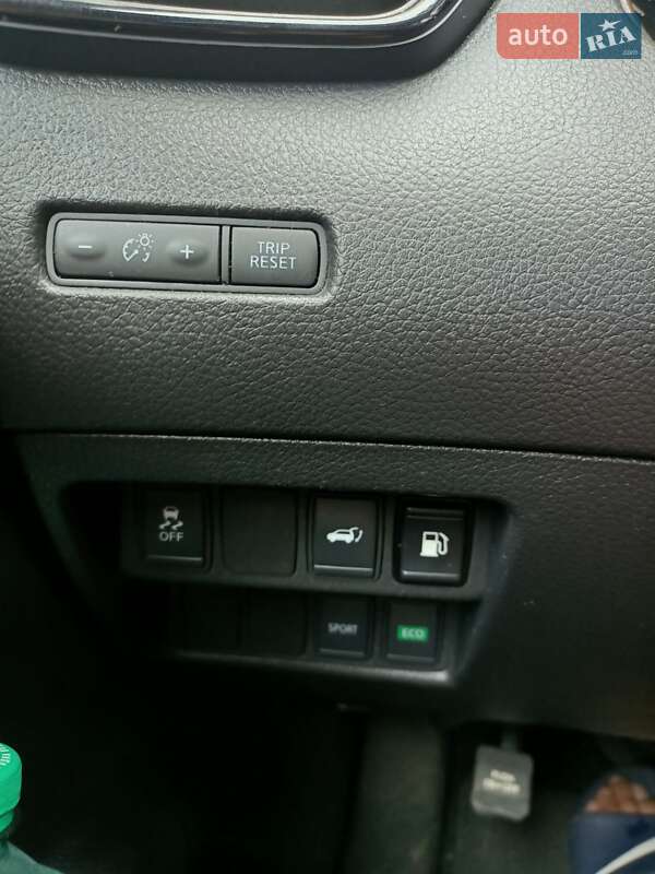 Внедорожник / Кроссовер Nissan Rogue 2017 в Львове фото 5 Внедорожник / Кроссовер Nissan Rogue 2017 в Львове