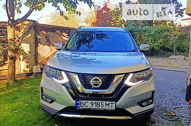 Внедорожник / Кроссовер Nissan Rogue 2017 в Львове