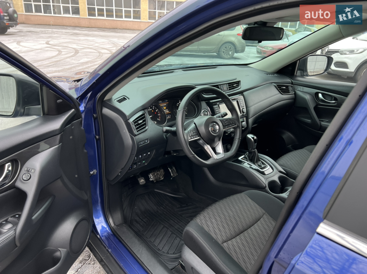 2018 Nissan Rogue - мініатюра 32