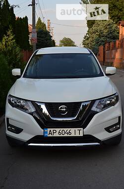 Внедорожник / Кроссовер Nissan Rogue 2017 в Запорожье