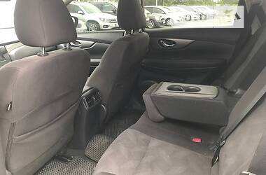 Внедорожник / Кроссовер Nissan Rogue 2016 в 
