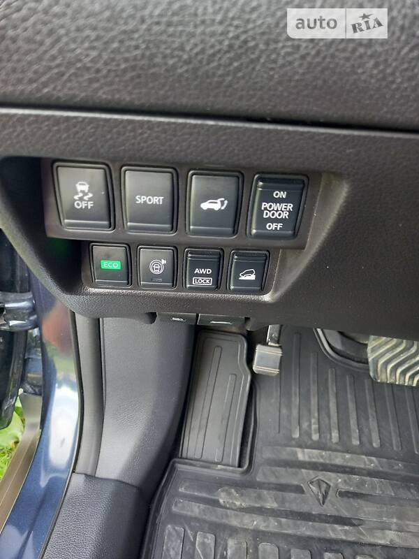 Позашляховик / Кросовер Nissan Rogue 2015 в Тернополі