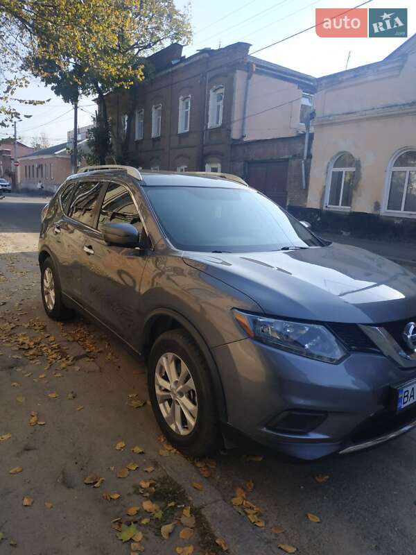 Внедорожник / Кроссовер Nissan Rogue 2016 в Кропивницком